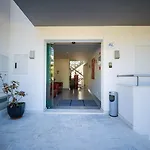Boutique & 4*