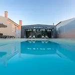 Boutique & ゲストハウス 4*