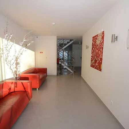 Boutique & 4*