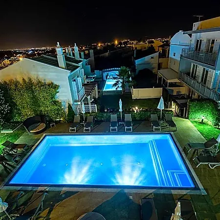 Boutique & 4*