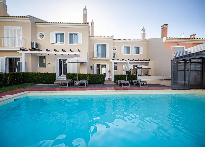 Boutique & 4*