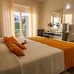 Boutique & بيت ضيافة